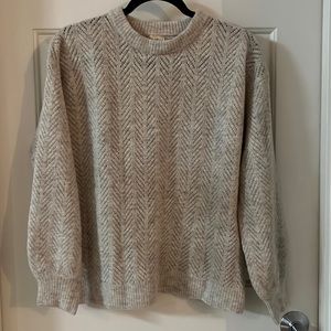 Hem and Thread sweater size S